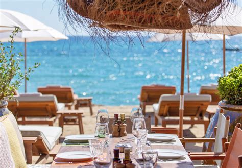 st tropez beach restaurants